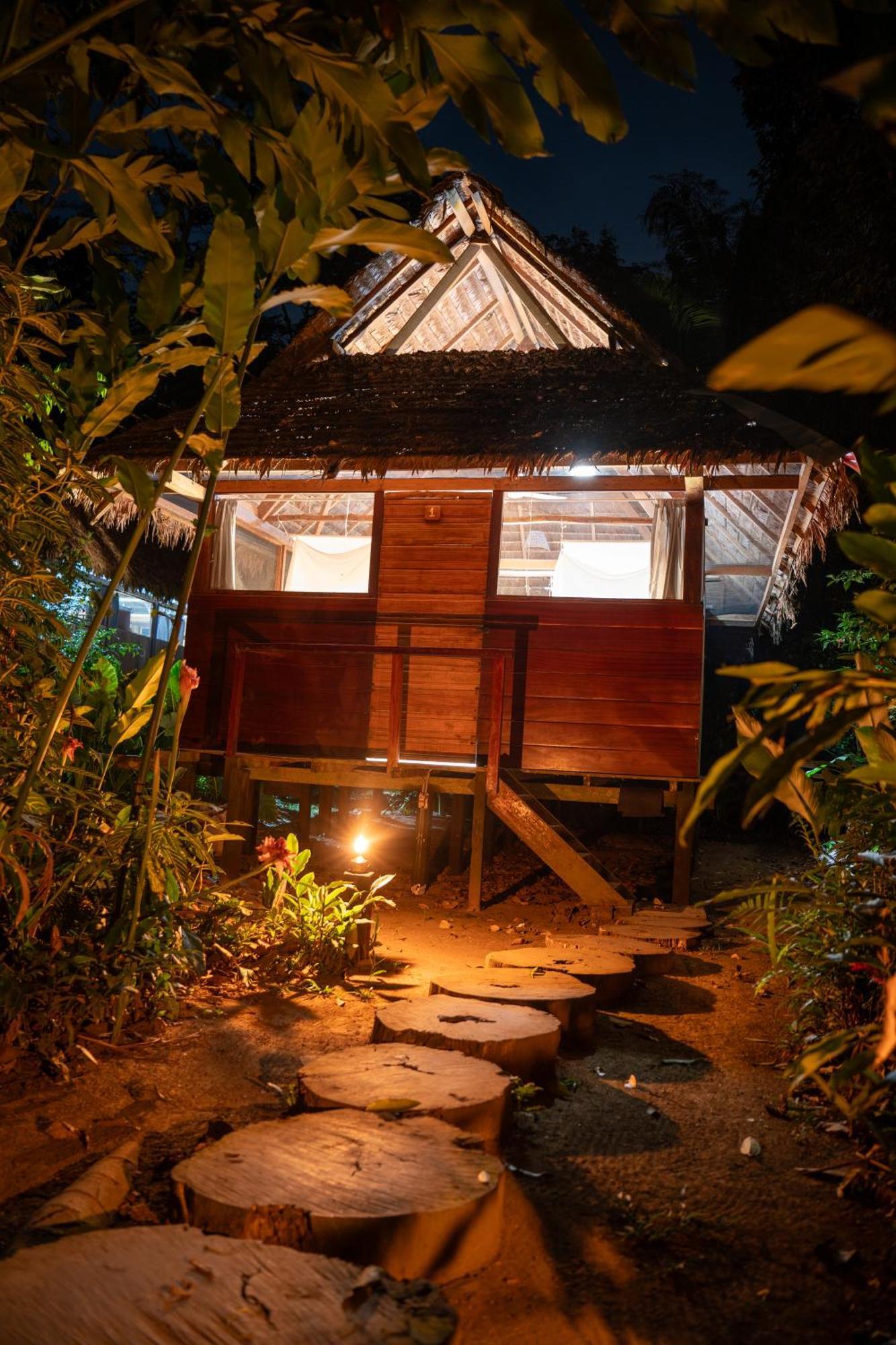 Ecolucerna Lodge Tambopata 푸에르토말도나도 외부 사진